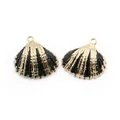 Set di due ciondoli a conchiglia nero e oro con anellini per creazione di gioielli - Stile 6 (Nero Oro)