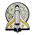 Spilla smaltata The Last of Us Ellie navetta spaziale e luna in lega di metallo - Bianco