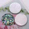 Trois pendentifs ronds en nacre blanche et mosaïque de coquille d'abalone pour bijoux - Rond