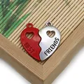Pendentif cœur magnétique rouge et argent avec gravure Best Friends pour couples - Cœur Best Friends (010) / 100 Paires/Paquet (25x27mm) / Argent Rouge