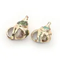 Pendentifs en coquillage naturel avec bords dorés et anneaux pour création de bijoux - Conque Verte Creuse