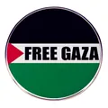 Badge rond Free Gaza en métal aux couleurs de la Palestine avec cadre argenté sur blanc - Free Gaza