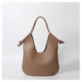 Borsa tote minimalista in pelle marrone scuro con dettagli a nodo e apertura a V profonda - Cachi
