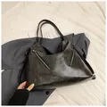 Vintage black faux leather tote bag with functional silver double zipper detail - No Pendant / Black