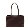 Bolso tote retro de ante marrón oscuro con correas minimalistas y textura de alta calidad - Marrón