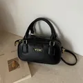 Sac seau classique en toile noire avec garniture dorée et broderie pour le quotidien - Sac Bandoulière Boston Noir Simple Texturé (SN&918) / Noir