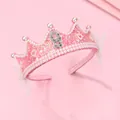 Détail du serre-tête couronne rose pailletée avec numéro 9 et perles pour filles - Style Numéro 9 / Rose