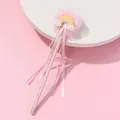 Detail eines rosa Feen-Zauberstabs mit Regenbogenwolke, Netzrand und Zierbändern - Regenbogen Stil (HM004)