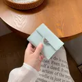 Piccolo portafoglio trifold verde menta in pelle con fibbia a cuore in metallo argento - Blu Grigio