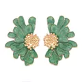 Boucles d'oreilles fleurs dorées avec émail vert et pistils en perles dorées - Vert Nuage