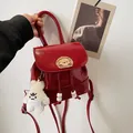 Mini zaino rosso lucido con ricamo di cucciolo e ciondolo a forma di orsetto - Con Ciondolo / Rosso