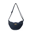 Borsa a tracolla a mezzaluna in denim blu scuro con tracolla regolabile e patch in pelle - Blu scuro