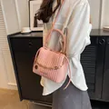 Rosa plissierte Beuteltasche mit Goldkette und eleganter weicher PU-Lederstruktur - Rosa