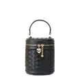 Bolso cubo cilíndrico de tejido negro con colgante de corazón dorado y cuero liso - Negro