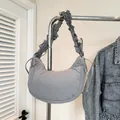 Borsa hobo trapuntata grigio chiaro con tracolla a balze e dettagli coulisse - Taglia unica / Grigio