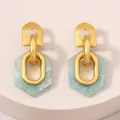 Pendientes vintage franceses de resina mármol verde claro con colgante hexagonal dorado - Cian Hexagonal