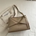Minimalistische kaki schoudertas met geometrisch vouwontwerp en dubbele dunne banden - Khaki