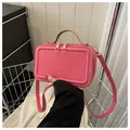 Borsa a mano in pelle rosa con doppia cerniera dorata e manico superiore da donna - Rosa