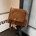 Vintage brown crossbody messenger bag in matte faux suede with adjustable shoulder strap - Brown
