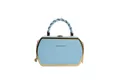 Hellblaue sechseckige Handtasche mit Goldrahmen und gedrehtem Griff in minimalistischem Stil - Blau