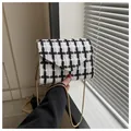 Mini bolso bandolera de tweed blanco y negro con cadena dorada para mujer - Blanco