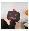 Τσάντα χιαστί κολοκύθα Halloween από μαύρο δέρμα με κόκκινο πρόσωπο και χρυσή αλυσίδα - Μαύρο