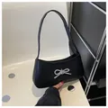 Elegante bolso de hombro negro con lazo decorativo de diamantes de imitación plateados - Negro