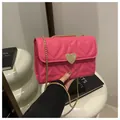 Chic rose pink heart-quilted chain bag with a gold heart-shaped metal clasp buckle - Rose Red