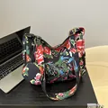 Vintage ethnic style floral tote bag with matching coin purse and large capacity - Black