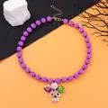 Collier perlé d'Halloween avec perles de résine violettes et pendentif crâne - Violet