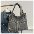 Bolso tote grande de tweed con estampado de pata de gallo blanco y negro para mujer - Gris