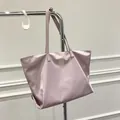 Hellviolette Nylon-Tragetasche mit MODIFEI-Logo für den lässigen Alltag und den Berufsalltag - Lila