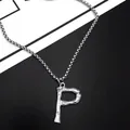 Collier chaîne box en acier inoxydable argenté avec pendentif lettre P texturée - Lettre P