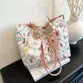 Bolso tote blanco acolchado con estampados de animales y correa de cuero rosa - Con Colgante / Rosa