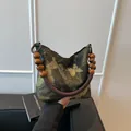 Borsa a mano con ricamo a farfalla stile cinese e tracolla in perle di legno - Fiocco d'Oro