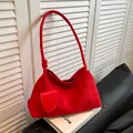 Rote Hobo-Tasche aus Wildleder im Retro-Stil mit Knotendetail und Lederanhänger für Damen - Rot