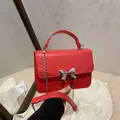 Rode mini vierkante tas met zilveren strik en kettingriem voor herfststijl dames - Rood