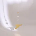 Goldener Sonnenfänger mit Metallvögeln und Kristallperlen mit elegantem Schatteneffekt - Sonnenfänger Vogel Stil