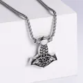 Wikinger Thorshammer Kette aus Vintage-Edelstahl mit nordischen Drachenmustern - Stahlfarben