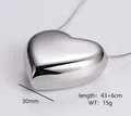 Detail eines 30mm Herzanhängers mit 43+6cm Schlangenkette inklusive präziser Maße - Groß (30mm) / Silber