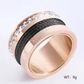 Anello multistrato in acciaio inossidabile oro rosa con zirconi e numeri romani - US 6 / Oro rosa