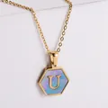 Collana in acciaio inossidabile placcato oro 18k con pendente esagonale e madreperla U - Stile U