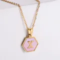 Collier hexagonal plaqué or 18k avec incrustation de nacre rose et pendentif lettre X - Or-X