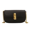Borsa a baguette nera minimalista con chiusura in metallo dorato e catena - Nero