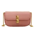 Borsa baguette in pelle rosa da donna con catena dorata e fibbia in metallo lava - Rosa