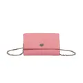 Borsa a tracolla rosa martellata con catena argento e chiusura a girello in metallo - Rosa