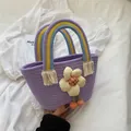 Borsa a mano viola intrecciata a mano con manici arcobaleno e decorazioni floreali gialle - Viola