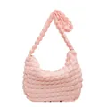 Sac à épaule rose texturé popcorn avec un design tendance minimaliste en demi-lune - Rose