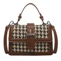 Borsa a tracolla classica pied de poule con rifiniture in pelle marrone e fibbia - Caffè Pied de Poule