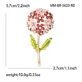 Gedetailleerde afmetingen van de roze hortensia bloem broche met strass en groene bladeren - Stijl 5633 / Rood